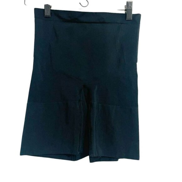 SPANX Size Large Shaping Bottom Black Slimming Smoothing Black Mid Thigh - Picture 1 of 8